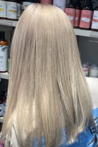 Katie O., mobile hairstylist/mobile barber at Largo