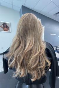 Katie O., mobile hairstylist/mobile barber at Largo