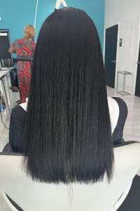 Juleri N., mobile hairstylist/mobile barber at Fort Lauderdale