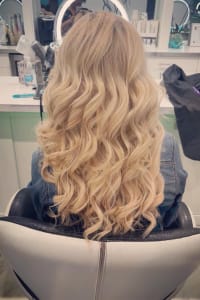 Juleri N., mobile hairstylist/mobile barber at Fort Lauderdale