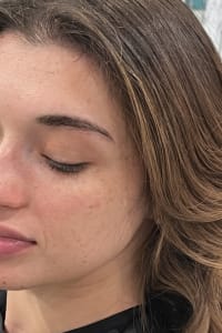 Juleri N., mobile hairstylist/mobile barber at Fort Lauderdale