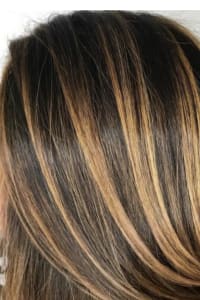 Juleri N., mobile hairstylist/mobile barber at Fort Lauderdale