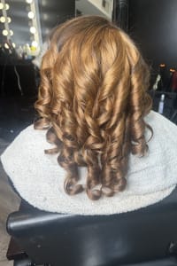 Jasmine W., mobile hairstylist/mobile barber at Riverdale