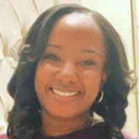 Asia K., mobile hairstylist/mobile barber at Washington