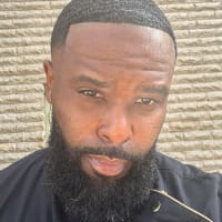 Kenneth H., mobile hairstylist/mobile barber at Brandon