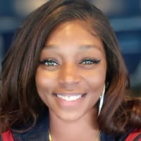 Kenesha (kee) E., mobile hairstylist/mobile barber at Katy