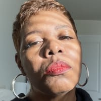 Alicia C., mobile hairstylist/mobile barber at Newark