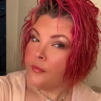 Book Josette H., mobile stylist in Olathe - DashStylists