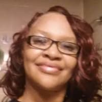 Tenesha H., mobile hairstylist/mobile barber at Mission