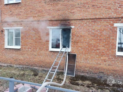 В Заклязьменском из горящей квартиры спасли мужчину