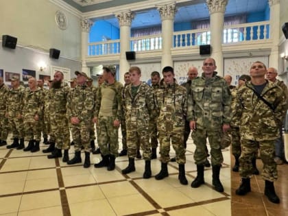 Торжественная отправка добровольцев-контрактников во Владимире