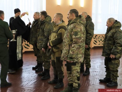 Владимирцы выбирают службу по контракту