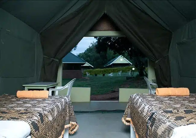 Rhino-Tourist-Camp