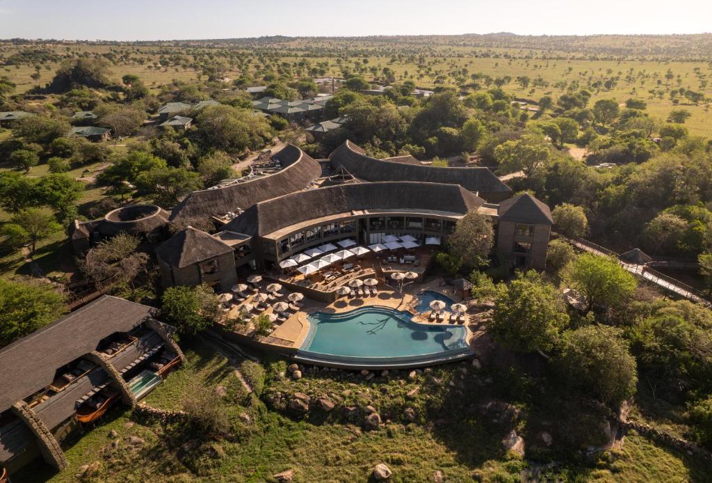 four-seasons-safari-lodge-serengeti--luxury-safari-lodge-in-tanzania