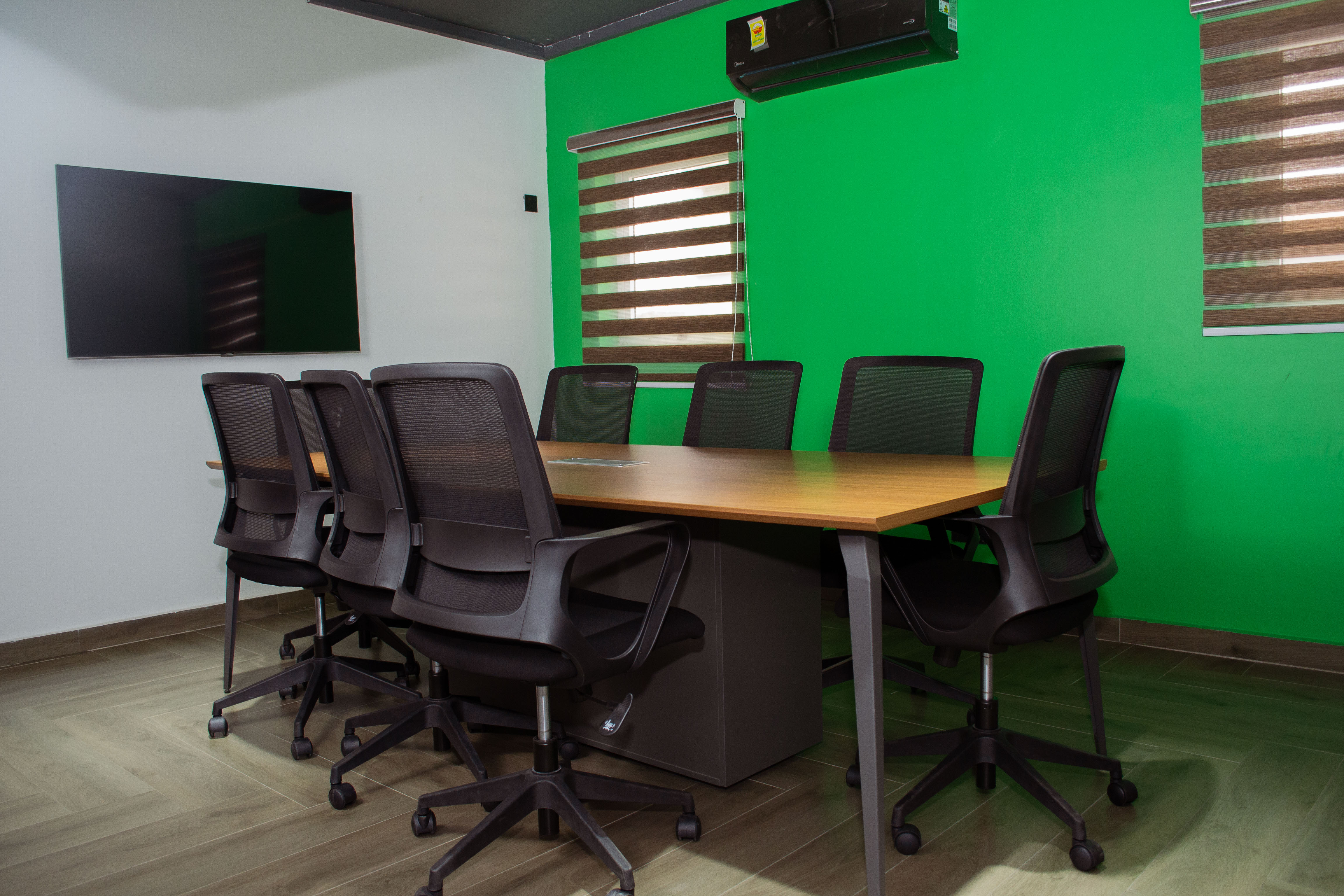 Fab Workspaces – Accra Newtown | BuknR | BuknR