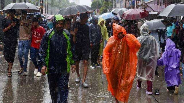 orange alert issued for mumbai till tuesday as heavy rains continue in konkan region