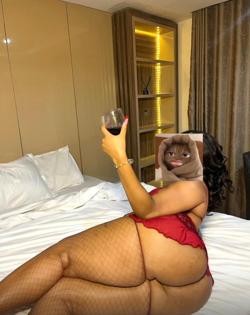 Pretty Sexy  thumbnail 2