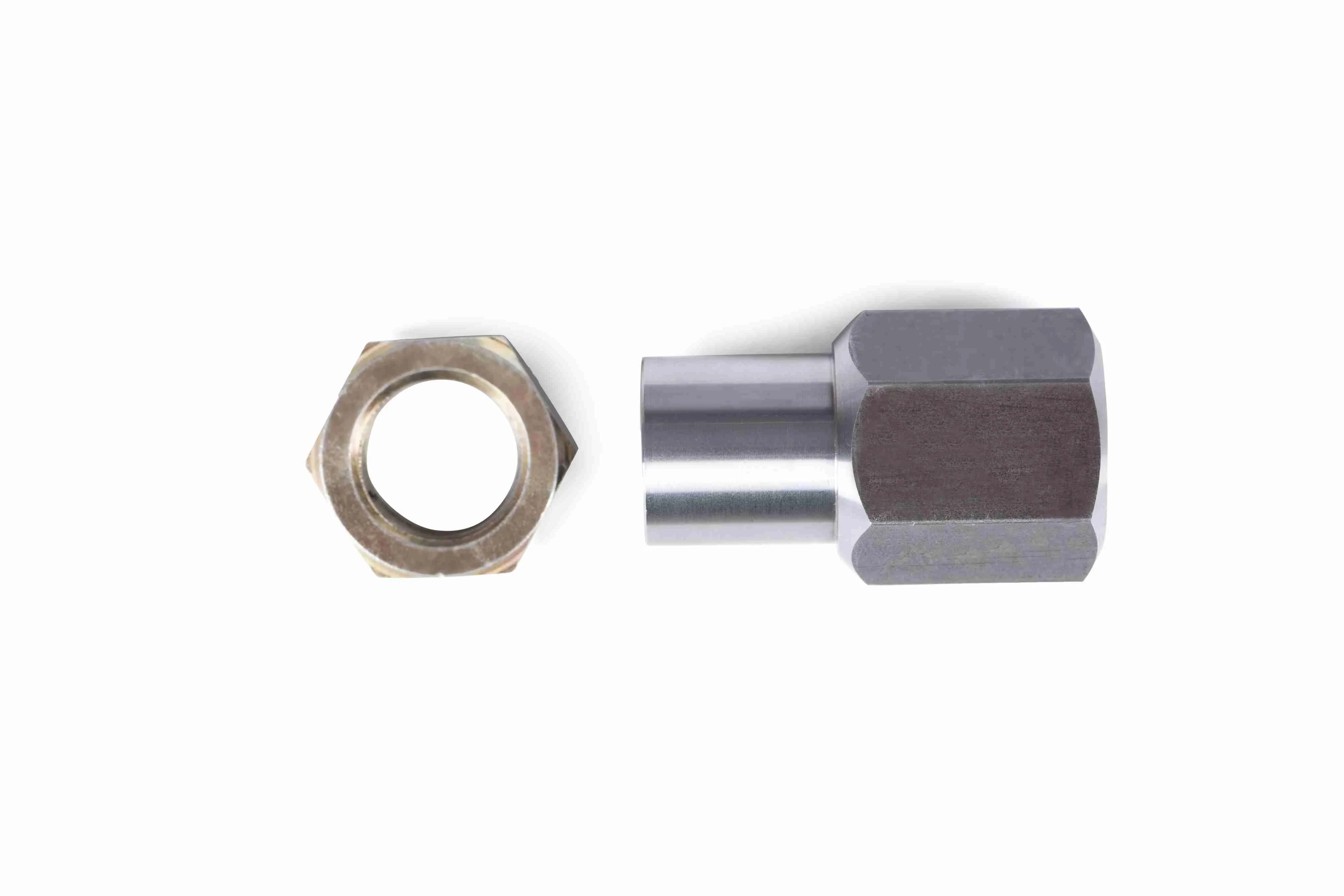 7/8-18 TPI RIGHT HAND TUBE ADAPTER AND JAM NUT..