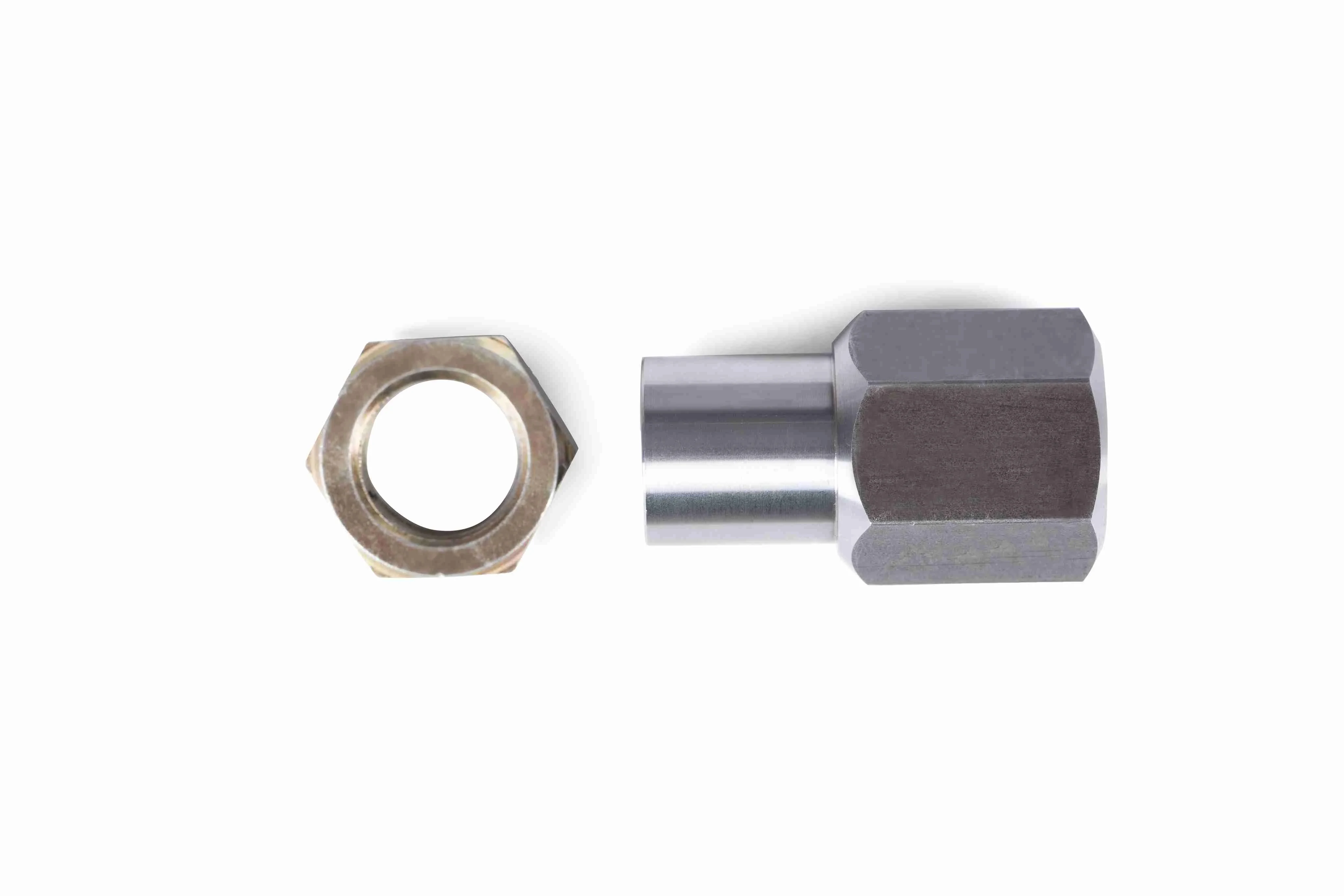7/8-18 TPI RIGHT HAND TUBE ADAPTER AND JAM NUT.