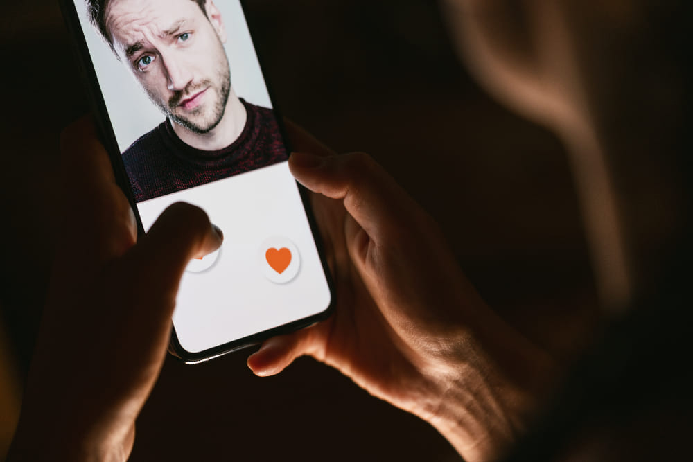 The Downfall of Dating Apps: Why Matchmaking Is the Answer