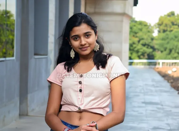 Goa College Call Girl