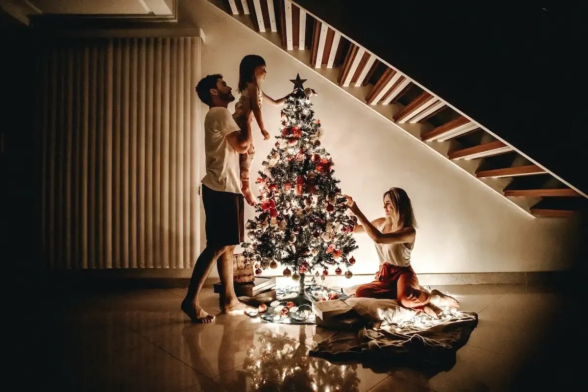 Decorating a christmas tree