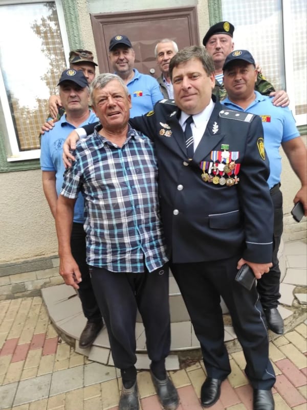 Camarazi ai Batalionului nr. 6 la marcarea Zilei Independenței