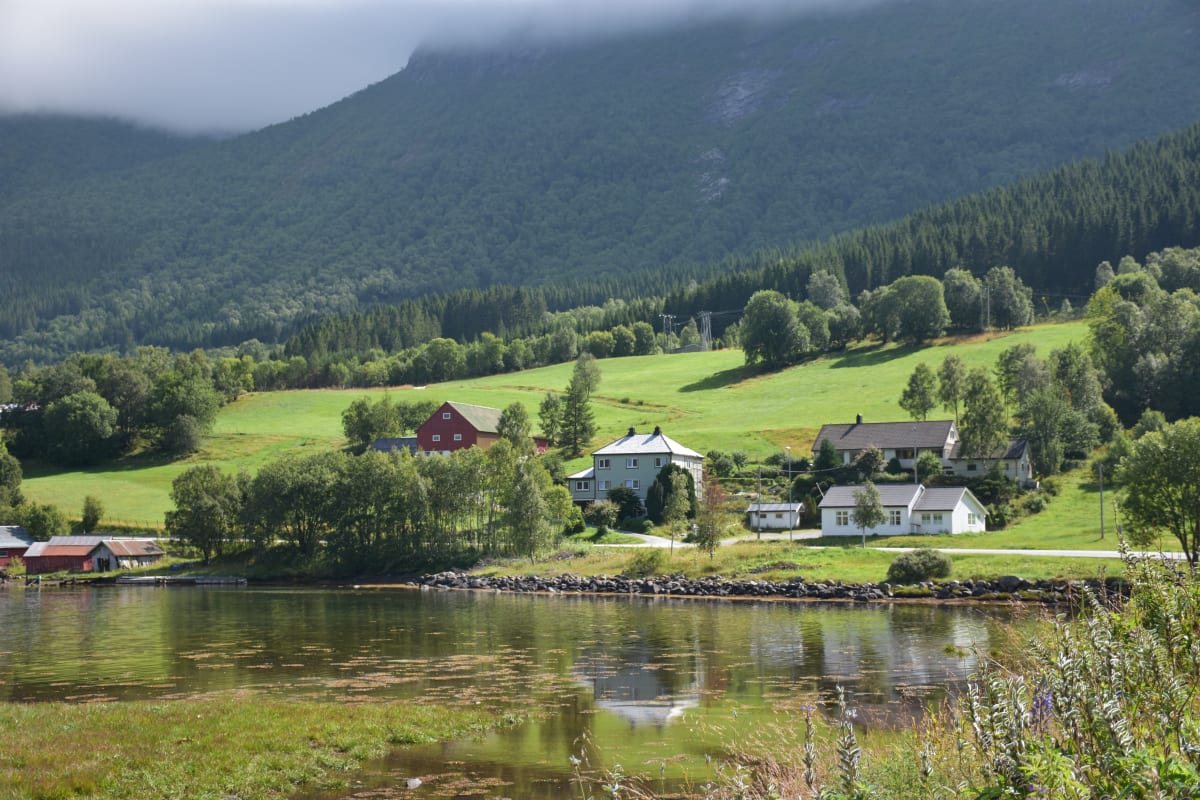 Stay in Tomrefjord, Norway — Ravlling