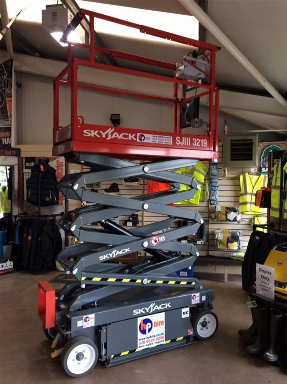 Skyjack SJIII 3215/19 - Scissor Lift 6m