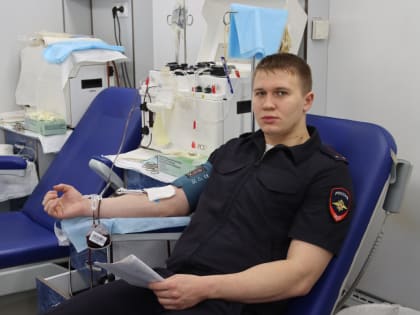 Нижегородские полицейские приняли участие в акции «День донора»