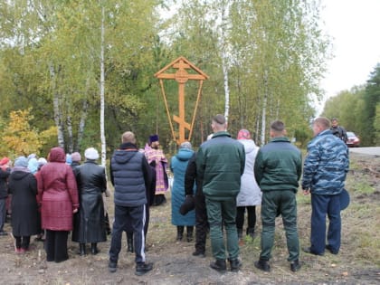 В поселке Высокая Гора совершено освящение Поклонного креста