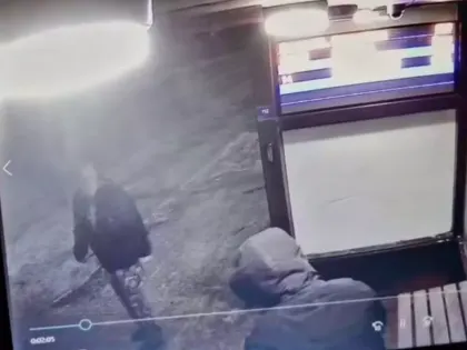 Момент зверского убийства на нижегородской остановке попал на видео