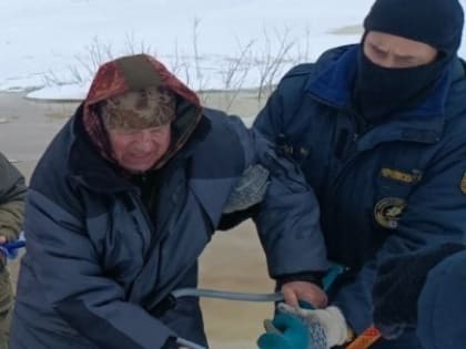 13 рыбаков спасли со льдины в Балахнинском районе