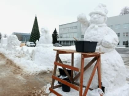 Администрация города раскрыла планы по украшению площади Дзержинского на новогодние праздники