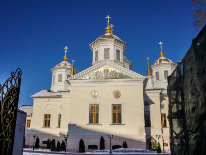 Представители коптской общины, обучающиеся в нижегородских вузах, посетили Крестовоздвиженский монастырь Нижнего Новгорода