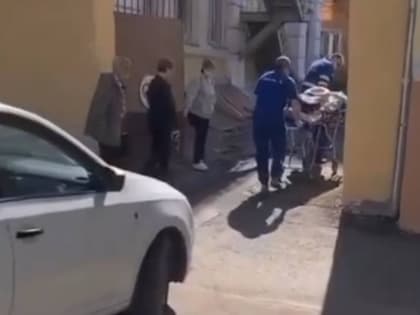 Мелик-Гусейнов вступился за врача перегородившего машиной проезд к больнице