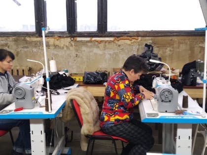 Депутаты Законодательного Собрания передали закрепочник волонтёрам   объединения «Цех 52»