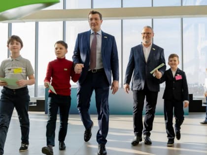 Глеб Никитин принял участие в открытии корпуса «Школы 800» в Верхних Печерах