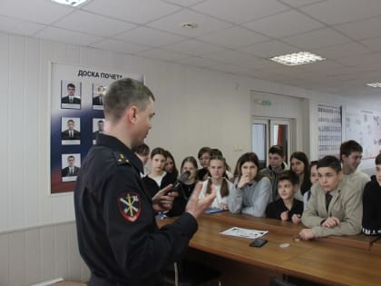 Ученики Школы № 11 посетили МУ МВД России по ЗАТО г. Саров