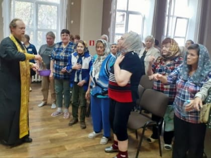 Клирик благочиния посетил своих подопечных в реабилитационном центре “Пушкино”