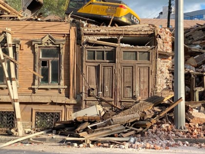 Деревянные дома сносят на ул. Горького в Нижнем Новгороде