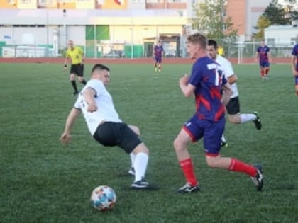 ФК «Мегатакт» единолично возглавил турнирную таблицу по итогам первого круга чемпионата Региональной футбольной лиги по футболу 8х8