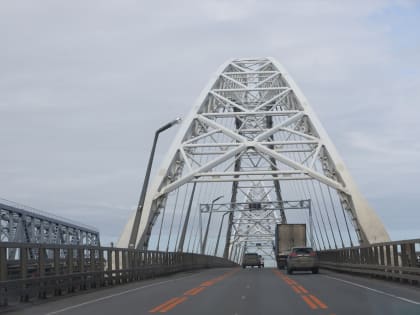 Нижегородцам разъяснили правила реверсивного движения на Борском мосту