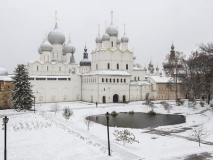 Собираем группу 40 человек в паломничество. Начало 24 марта. Стоимость 3500 руб. Записываемся по тел. 8(8313) 203-222. Автобус отъезжает из центрального прихода.