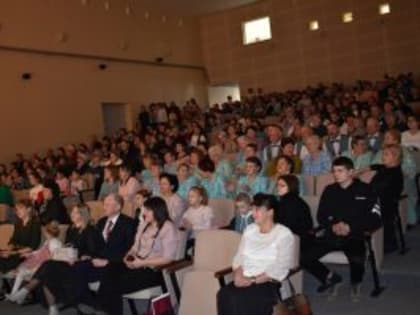 СВЯЩЕННИК ПОЗДРАВИЛ С ДНЕМ НАРОДНОГО ЕДИНСТВА