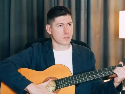 Взяли около детсада. Подробности обысков у нижегородского иноагента