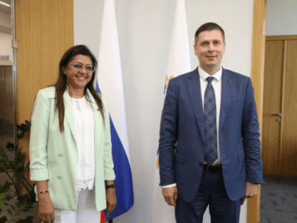 Замгубернатора Андрей Гнеушев обсудил сотрудничество с делегацией из Шри-Ланки