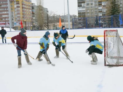 Юрий Шалабаев принял участие в открытии «Офицерской хоккейной лиги» «Русская классика», впервые проходившей в Нижнем Новгороде