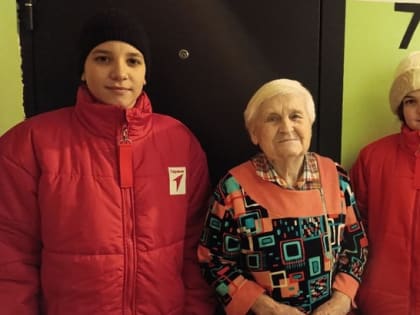 Активисты Приокского района поздравили детей-жителей блокадного Ленинграда с годовщиной полного освобождения города