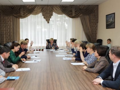 Городская избирательная комиссия зарегистрировала новых депутатов городской Думы